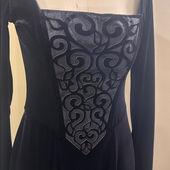 Tadashi Long Black Velvet Dress - Picture 3 of 10